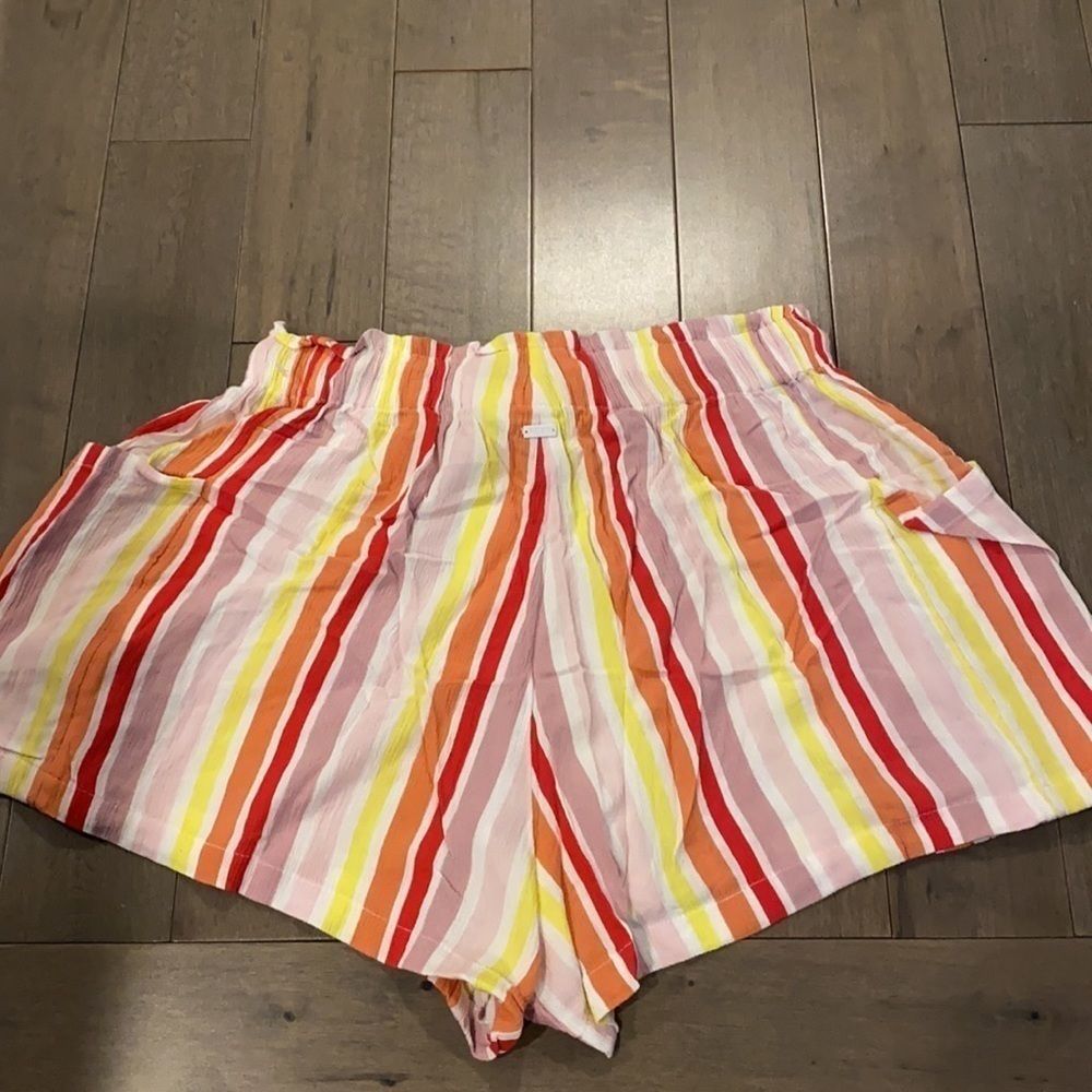 NWT Roxy Fine Line Cover Shorts M - Picture 7 of 10